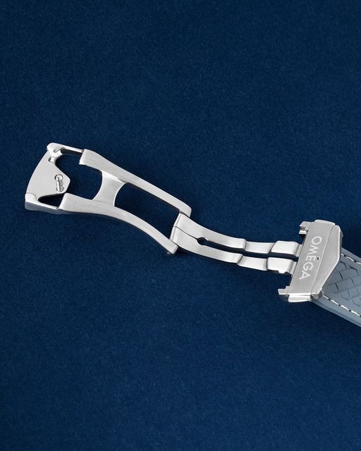 Omega Aqua Terra 150m Gents 220.12.41.21.03.005 Image 4